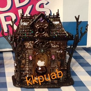 Bath & Body Works Haunted House Plug • Halloween
